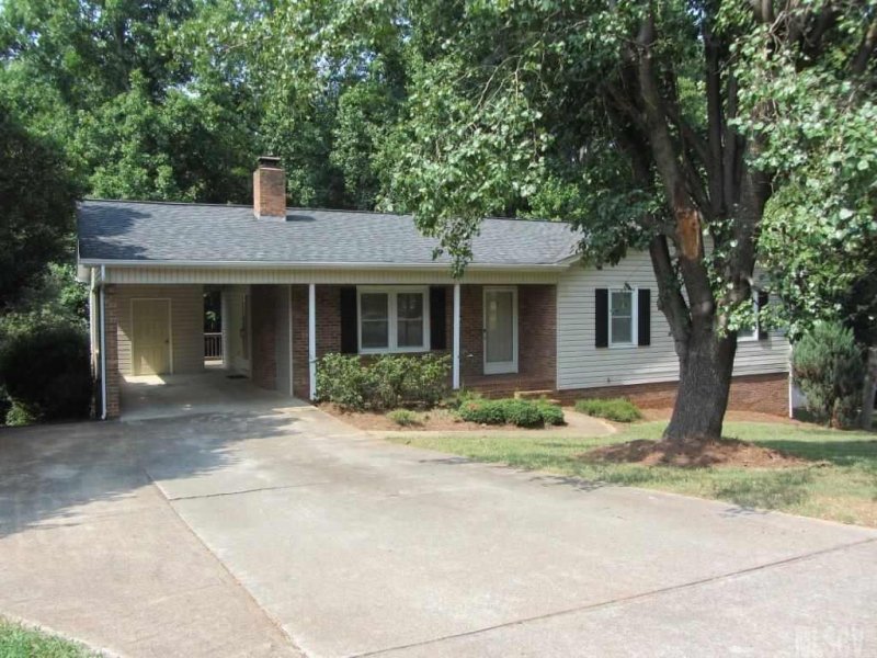 Property image 2 at 1362 Prince Street, Hickory, NC 28602