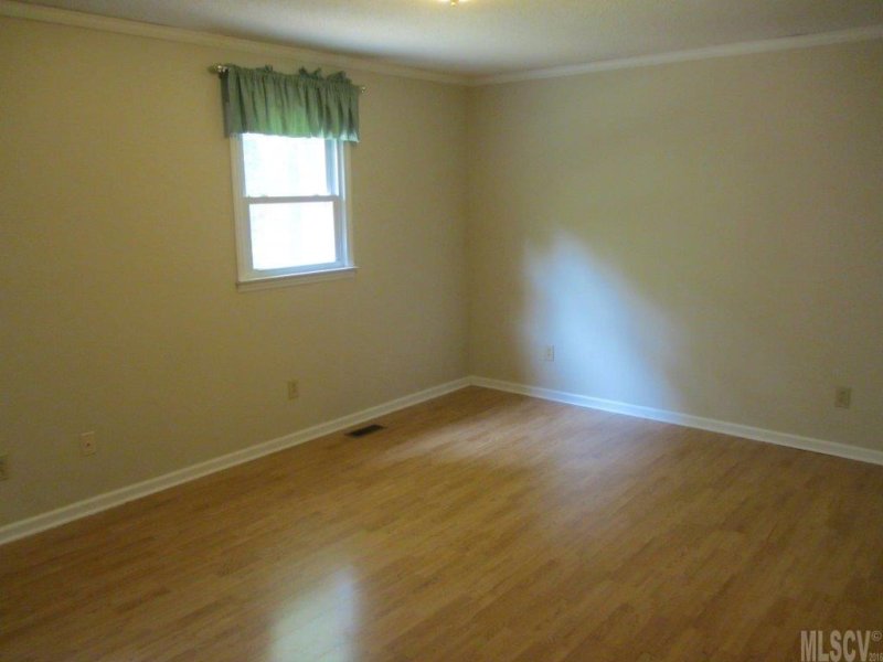 Property image 3 at 1362 Prince Street, Hickory, NC 28602