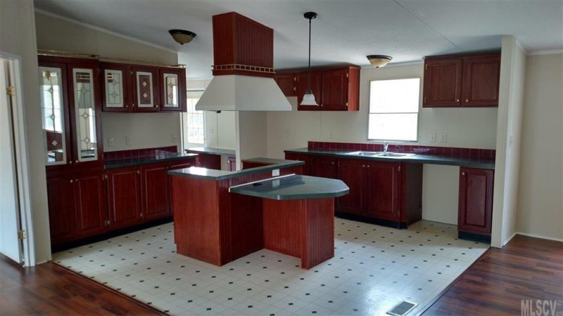 Property image 5 at 5427 Pembrooke Drive, Granite Falls, NC 28630