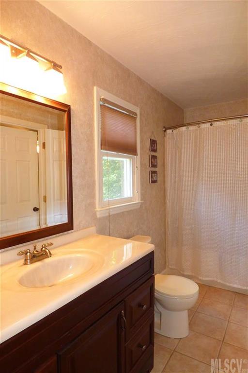 Property image 4 at 1236 31st St Place, Conover, NC 28613