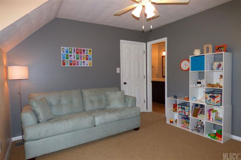 Property image 5 at 1236 31st St Place, Conover, NC 28613