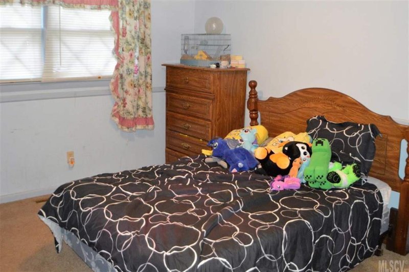 Property image 3 at 105 Deal Avenue, Conover, NC 28613