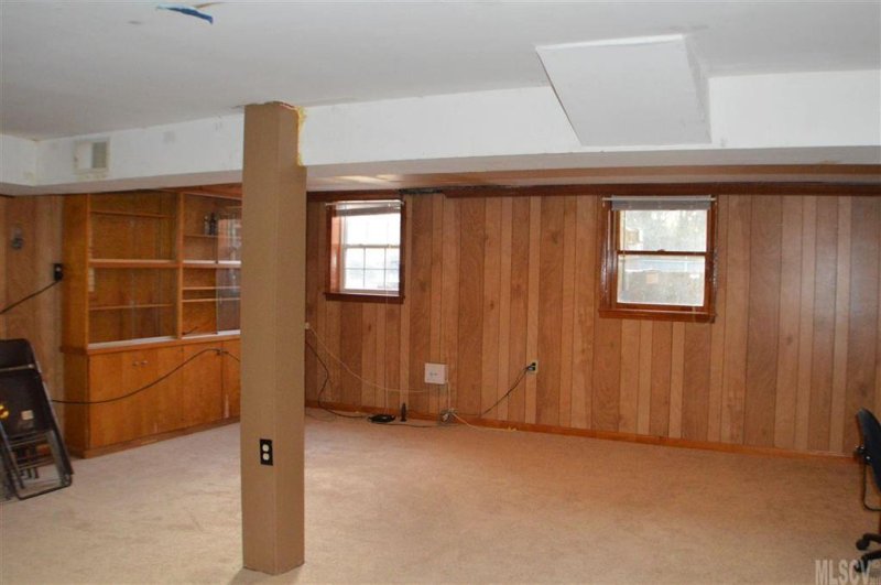 Property image 4 at 105 Deal Avenue, Conover, NC 28613