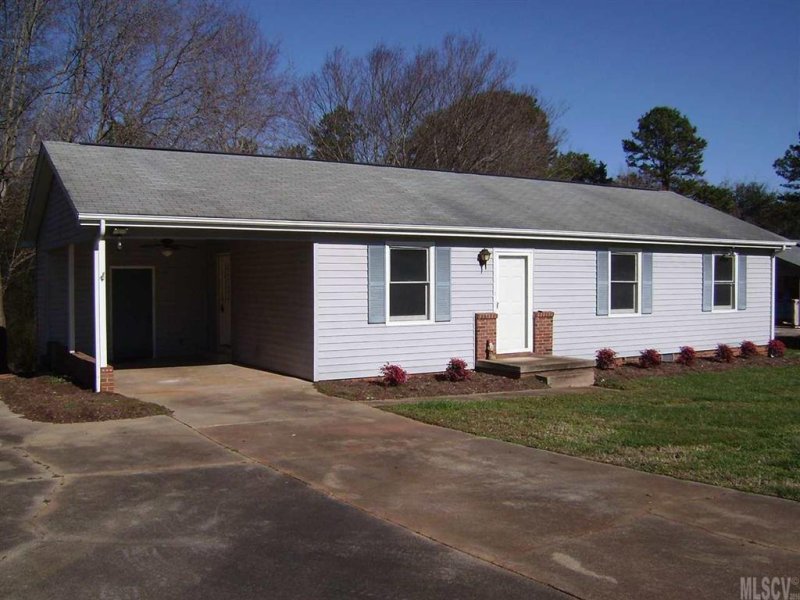 Property image 2 at 4556 Queens Road, Hickory, NC 28602