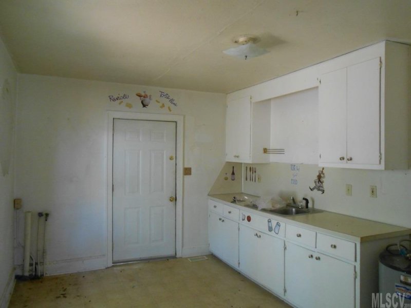 Property image 3 at 2519 25th Street Place, Hickory, NC 28602