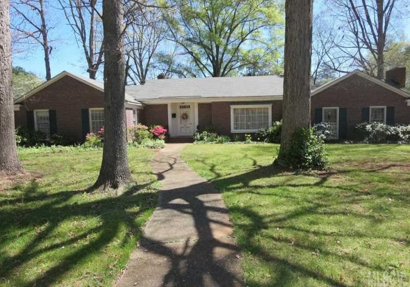 Property image 2 at 1615 Brentwood Drive, Newton, NC 28658