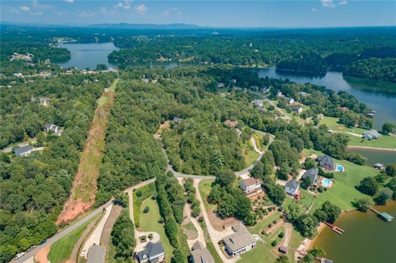 Property image 5 at 6595 Lago Court, Hickory, NC 28601