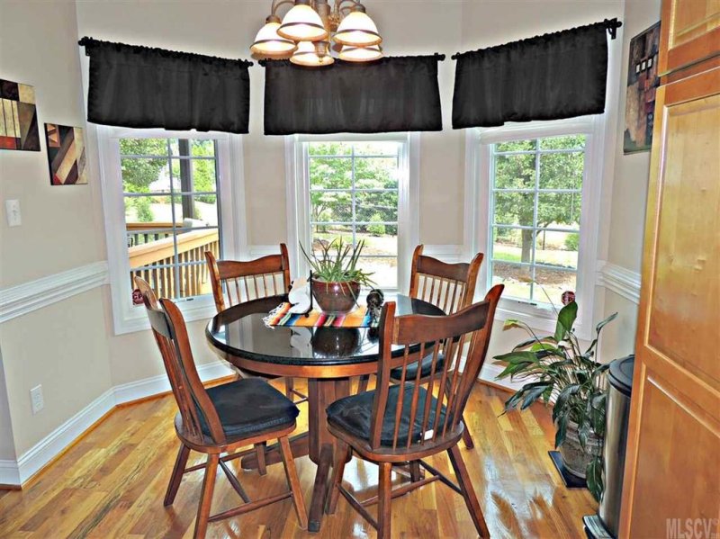 Property image 4 at 406 9th Avenue, Conover, NC 28613