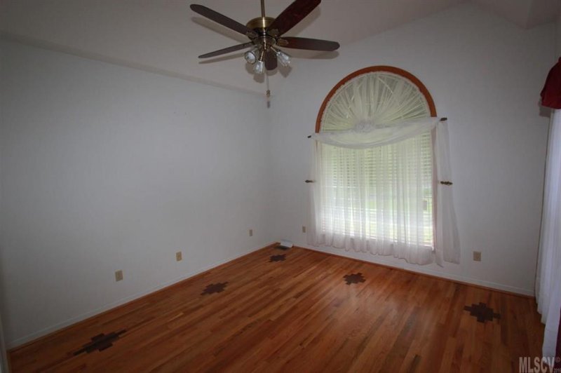 Property image 4 at 5158 Timberwood Lane, Hickory, NC 28602