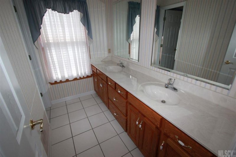 Property image 5 at 5158 Timberwood Lane, Hickory, NC 28602