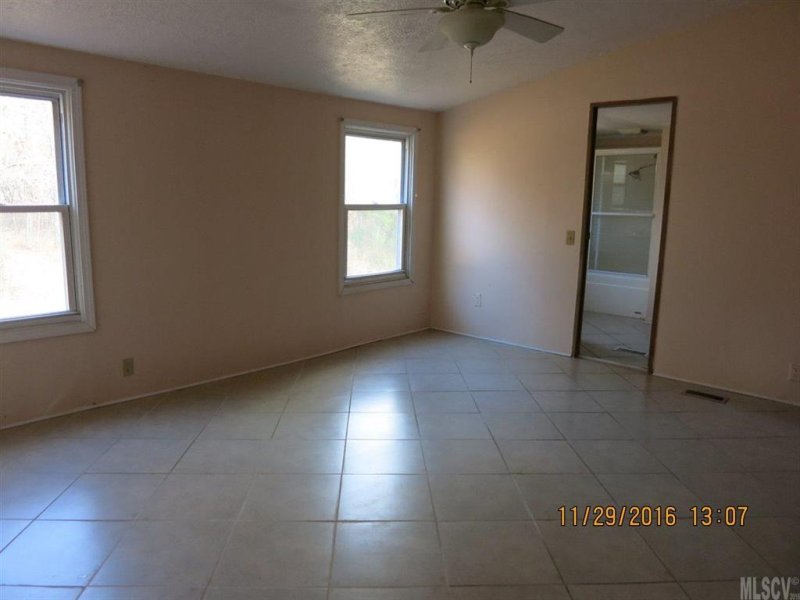 Property image 5 at 2746 Orangewood Lane, Newton, NC 28658