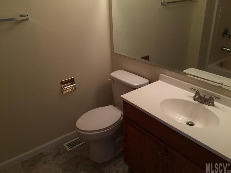 Property image 3 at 1554 Castell Lane, Hickory, NC 28601