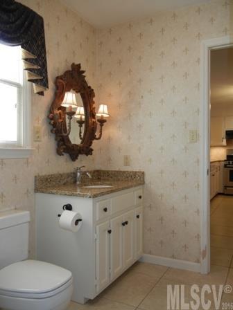 Property image 2 at 1420 33rd Avenue Drive, Hickory, NC 28601