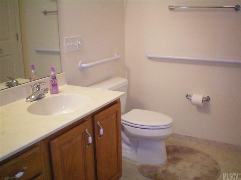 Property image 4 at 479d 26th Avenue, Hickory, NC 28601