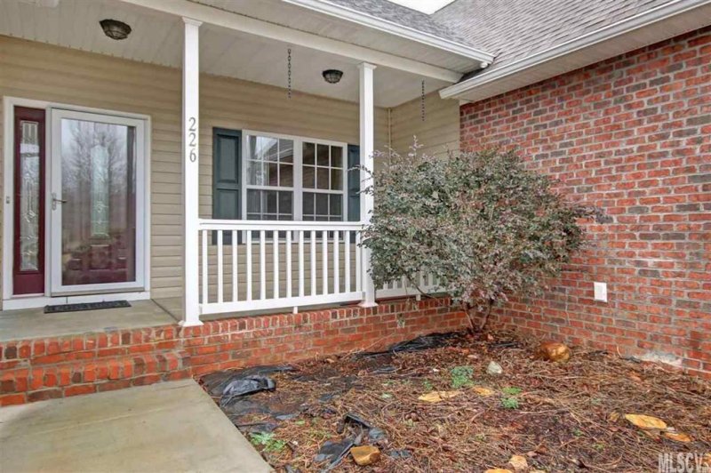 Property image 2 at 226 Bluegill Lane, Statesville, NC 28625