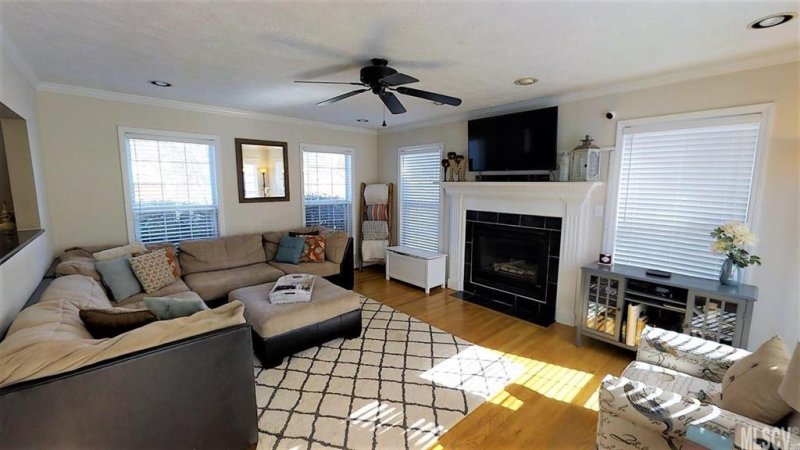 Property image 2 at 906 43rd Ave Court, Hickory, NC 28601