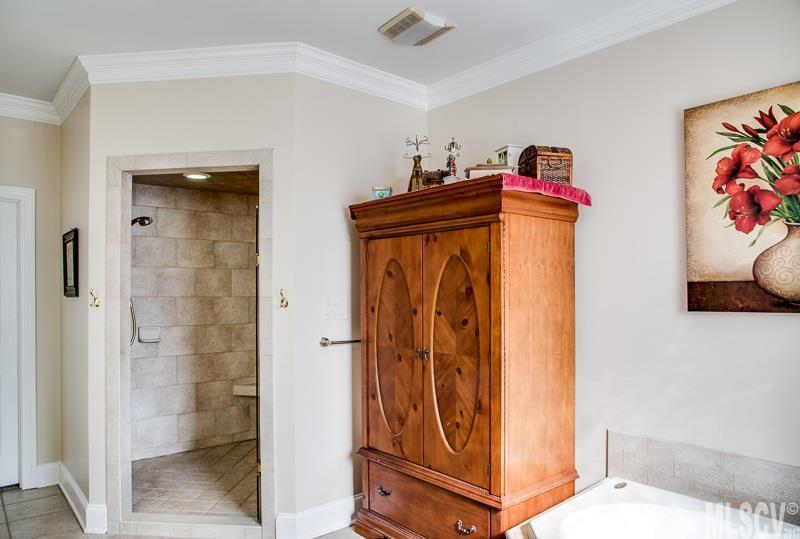 Property image 4 at 10 Lyons Court, Granite Falls, NC 28630