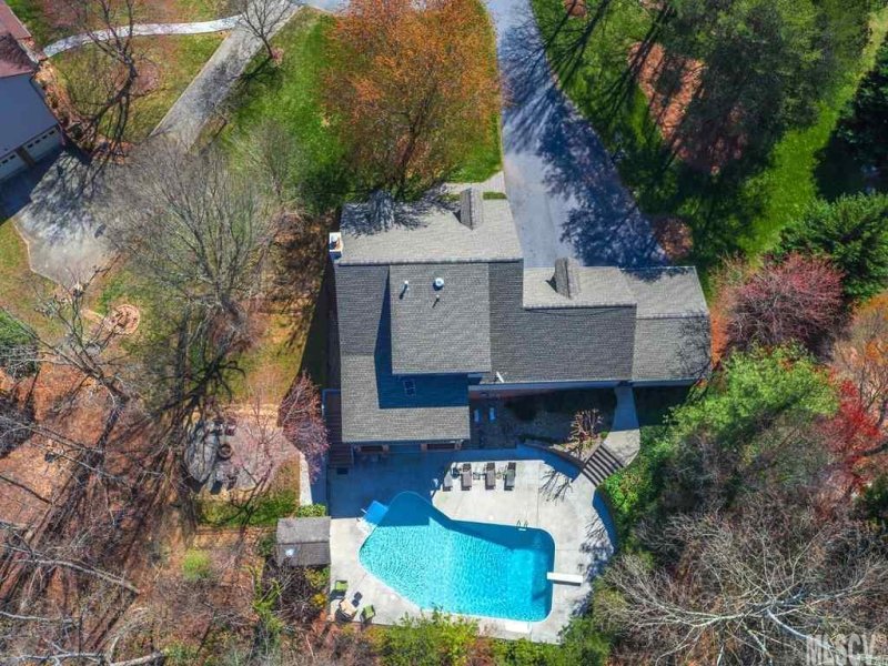 Property image 2 at 1699 Poe Circle, Hickory, NC 28601