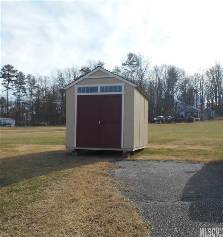 Property image 2 at 1555 Fairway Acres Road, Lenoir, NC 28645