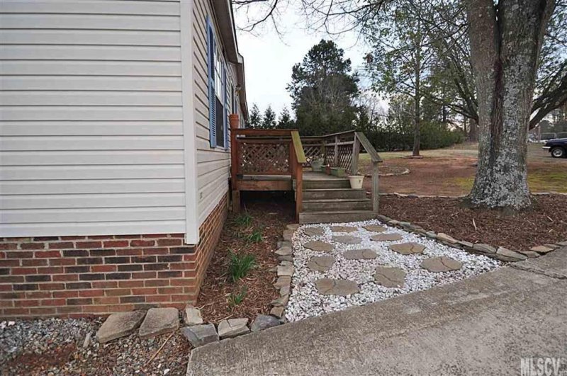 Property image 4 at 3430 Stony Brook Circle, Newton, NC 28658