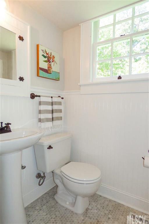 Property image 5 at 1051 14th Avenue Drive, Hickory, NC 28601