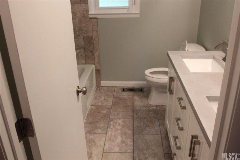 Property image 3 at 1235 Shannonbrook Drive, Newton, NC 28658