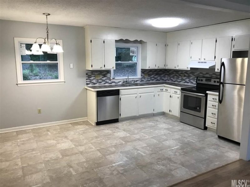 Property image 4 at 1505 Kings Road, Hickory, NC 28602