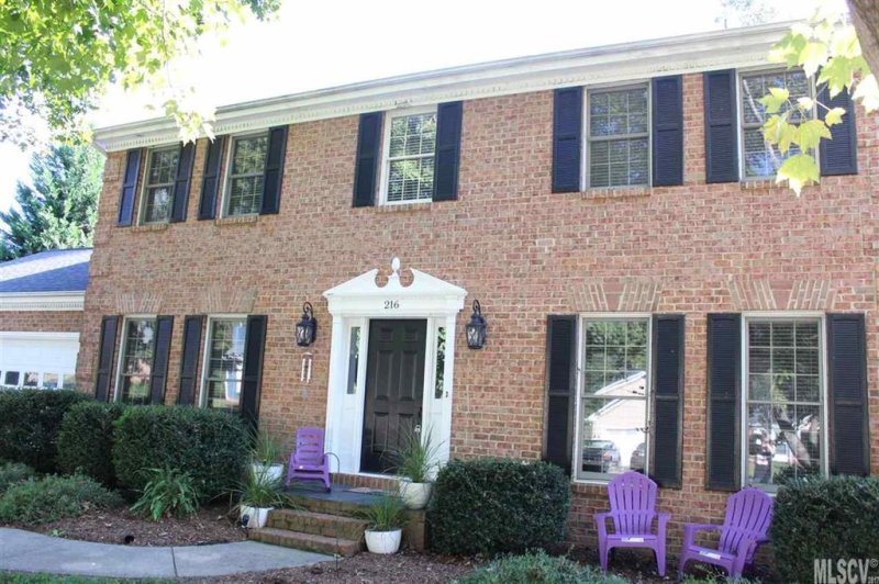 Property image 2 at 216 31st Avenue Court, Hickory, NC 28601