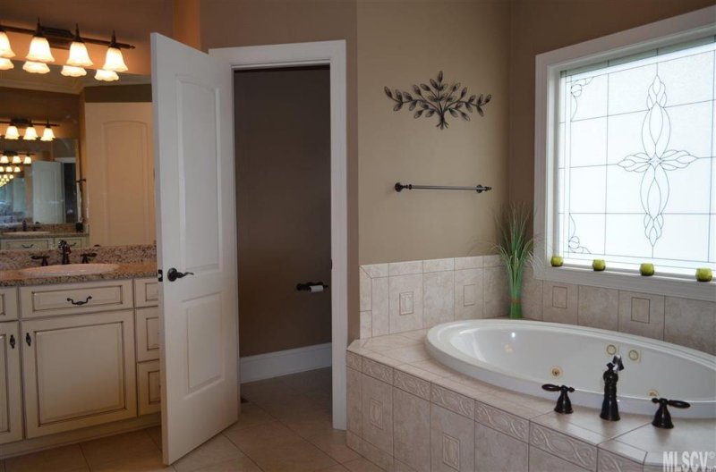 Property image 4 at 1211 Bugle Lane, Newton, NC 28658