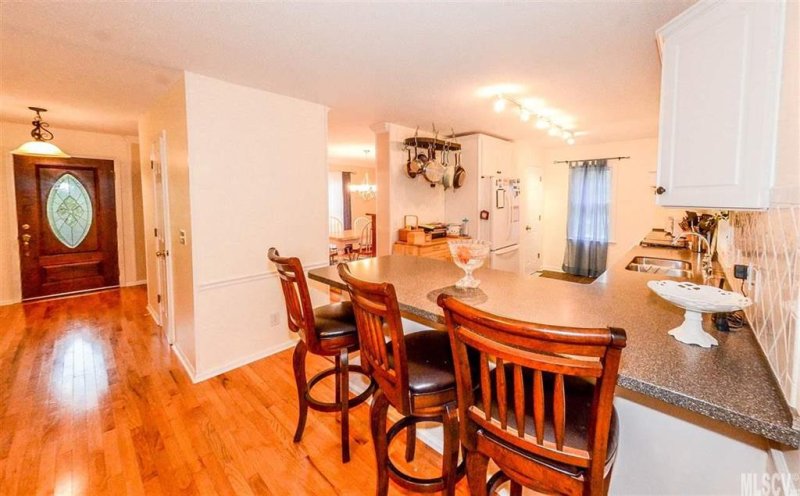 Property image 3 at 3916 Shakespear Drive, Hickory, NC 28601