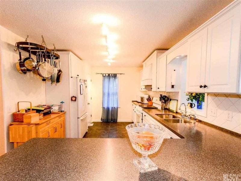 Property image 4 at 3916 Shakespear Drive, Hickory, NC 28601