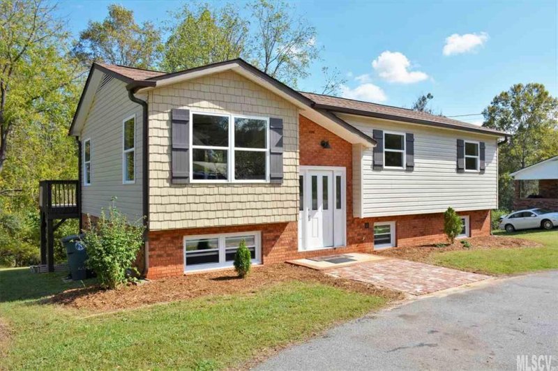 Property image 2 at 223 Shannonbrook Drive, Newton, NC 28658