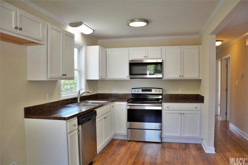 Property image 3 at 223 Shannonbrook Drive, Newton, NC 28658