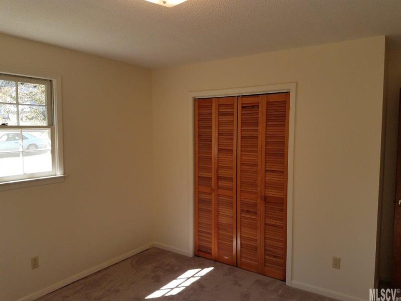 Property image 4 at 137 Shannonbrook Drive, Newton, NC 28658