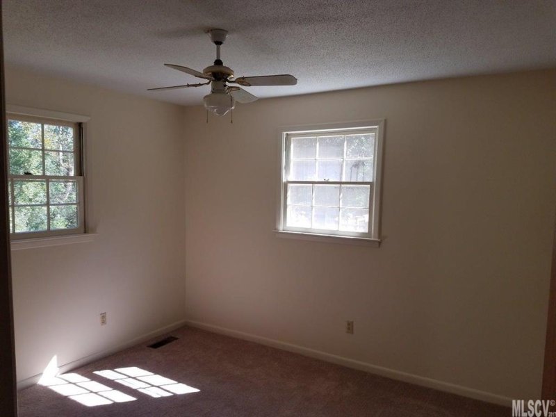 Property image 5 at 137 Shannonbrook Drive, Newton, NC 28658