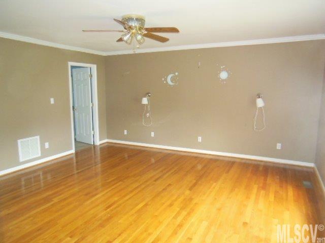 Property image 3 at 914 42nd Avenue Lane, Hickory, NC 28601