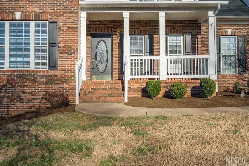 Property image 2 at 2624 Ironwood Drive, Hickory, NC 28602