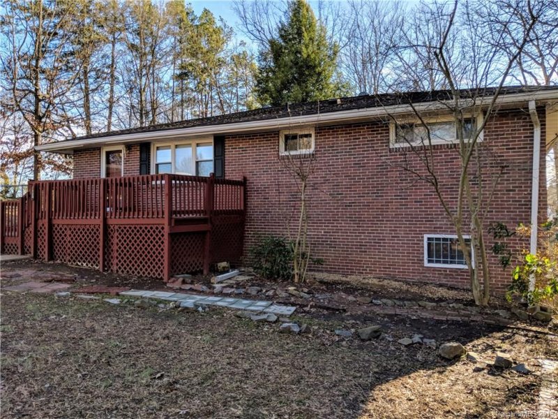 Property image 2 at 103 W 9th Avenue, Gastonia, NC 28052