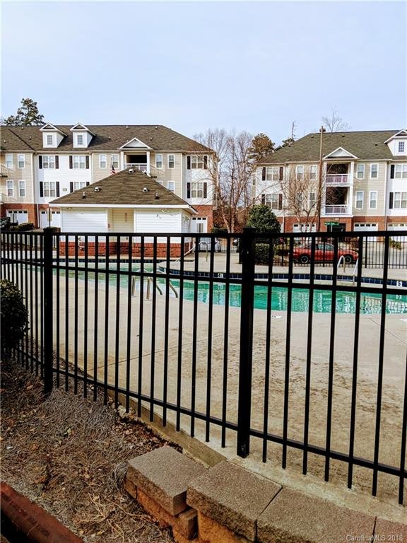 Property image 2 at 6762 Mallard Park Drive, Charlotte, NC 28262