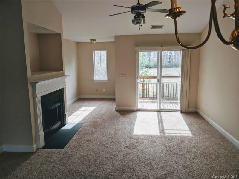 Property image 3 at 6762 Mallard Park Drive, Charlotte, NC 28262