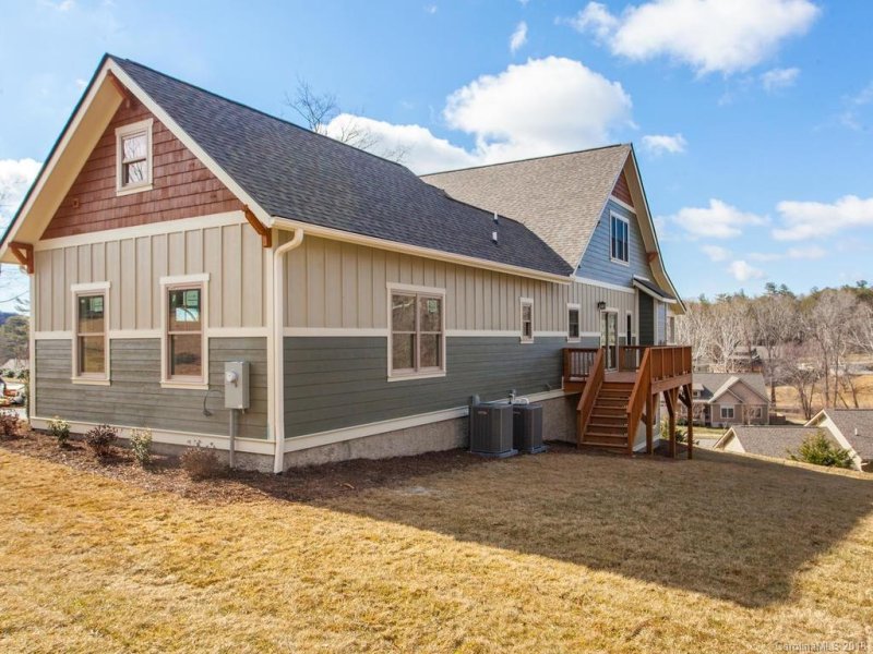 Property image 2 at 23 Shaker Court, Asheville, NC 28805