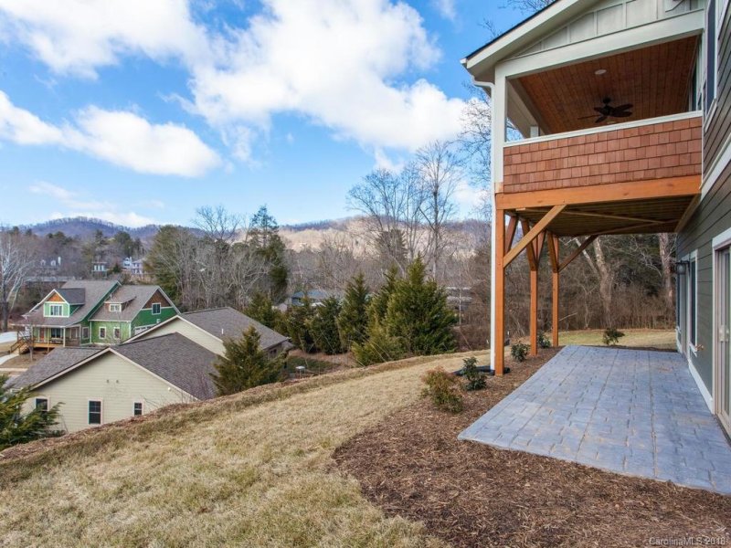 Property image 3 at 23 Shaker Court, Asheville, NC 28805