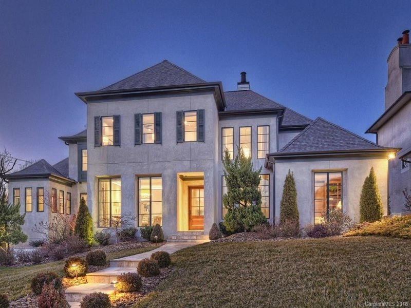 5924 Saint John Lane