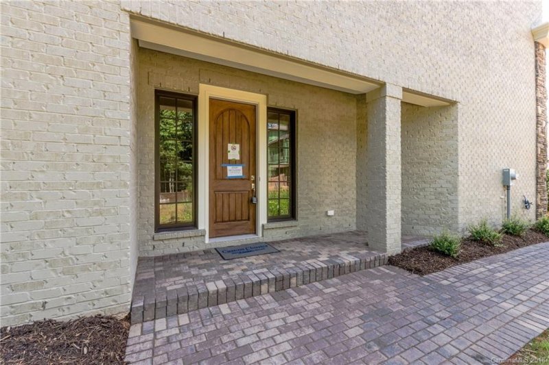 Property image 5 at 5029 Vernet Lane, Charlotte, NC 28210