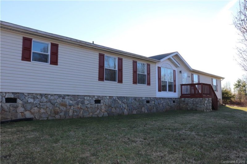 Property image 3 at 2128 Quarter Crest Drive, Newton, NC 28658