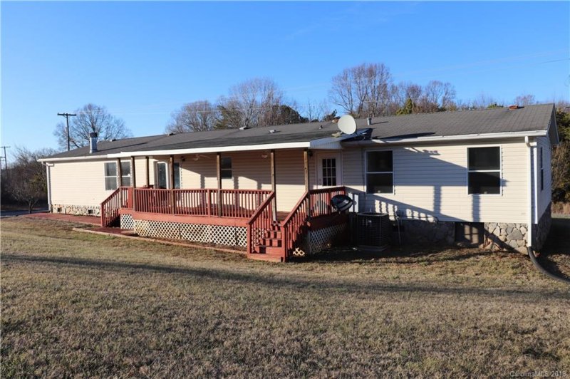 Property image 4 at 2128 Quarter Crest Drive, Newton, NC 28658