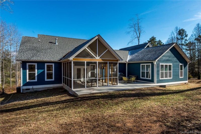 Property image 3 at 15 Copper Mill Court, Candler, NC 28715