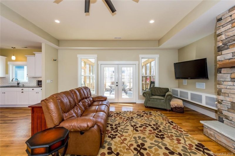 Property image 4 at 15 Copper Mill Court, Candler, NC 28715