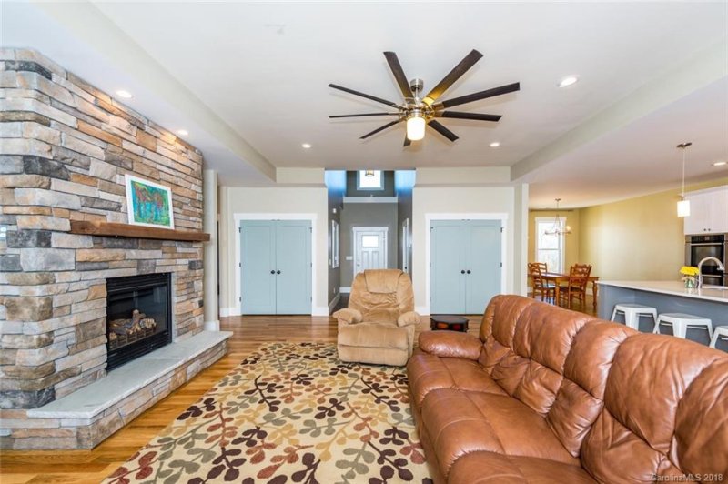 Property image 5 at 15 Copper Mill Court, Candler, NC 28715