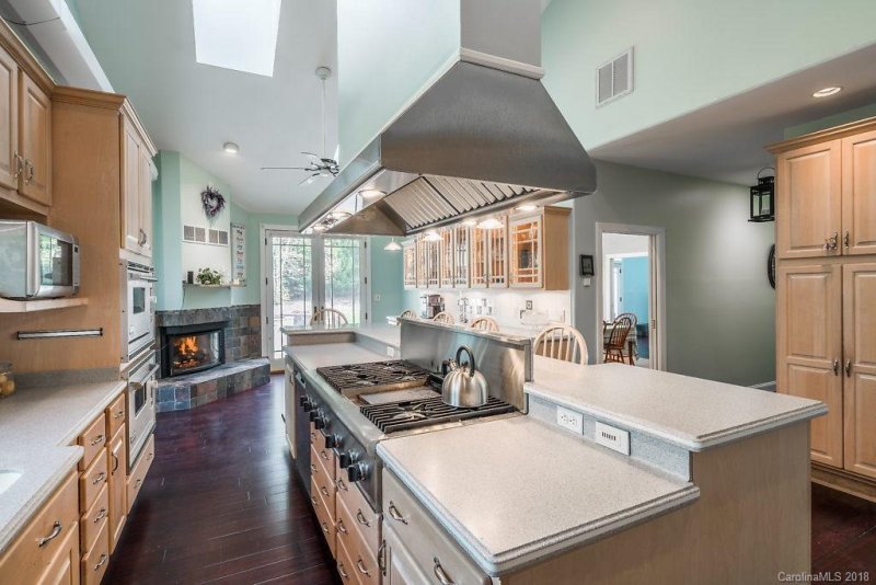 Property image 3 at 141 Oak Point Drive, Cherryville, NC 28021